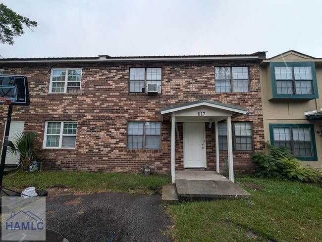 property at 817 Lesa St