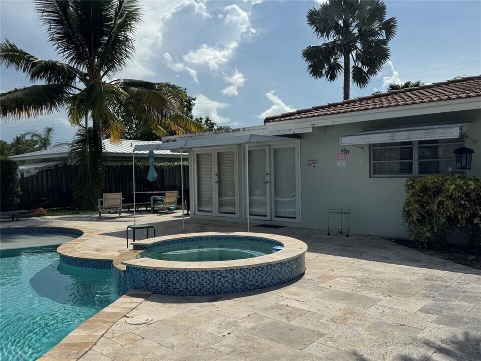 440 SE 1st Terrace in Pompano Beach, FL - Building Photo