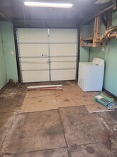 745 Highland Ave, Unit Storage Garage in Palmyra, NJ - Building Photo - Building Photo
