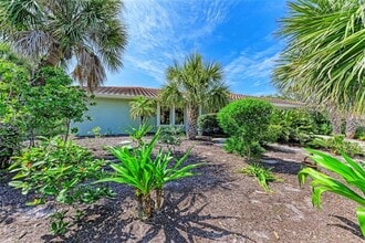 8320 Manasota Key Rd in Englewood, FL - Building Photo - Building Photo