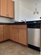 101 Crescent Way, Unit 2311 in San Francisco, CA - Foto de edificio - Building Photo