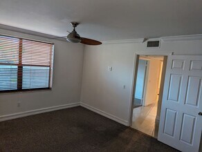 4561 W McNab Rd in Pompano Beach, FL - Building Photo - Building Photo