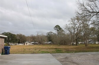 918 Brady St in Sulphur, LA - Building Photo - Building Photo