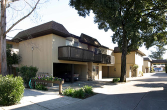 Casa de Sonoma in Santa Rosa, CA - Building Photo - Building Photo