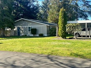 Sunset Gardens in Lacey, WA - Foto de edificio - Building Photo