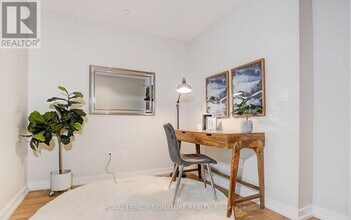 115 McMahon Dr in Toronto, ON - Building Photo - Building Photo