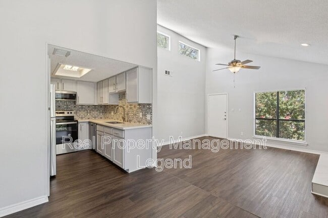 property at 6646 E Lovers Ln