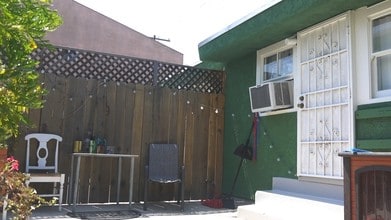 3947 Huron Ave in Culver City, CA - Foto de edificio - Building Photo