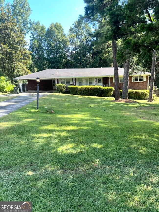 1255 Angelia Dr SW in Mableton, GA - Building Photo - Building Photo