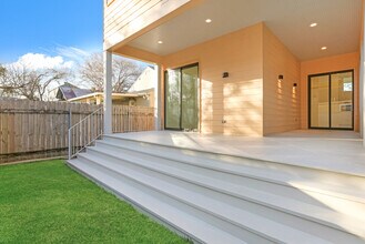 1023 Opelousas Ave in New Orleans, LA - Building Photo - Building Photo