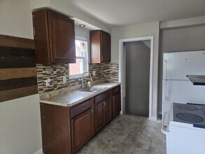 854 Harrison Blvd in Lincoln Park, MI - Building Photo - Building Photo