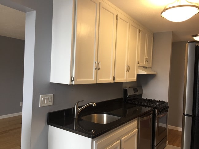 44 Shrewsbury Green Dr, Unit J in Shrewsbury, MA - Building Photo - Building Photo