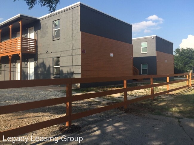 526 E N 7th St in Abilene, TX - Building Photo - Building Photo