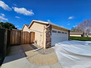 119 Houlton Ct in San Jose, CA - Building Photo - Building Photo
