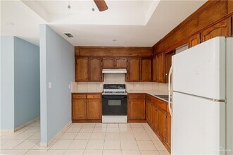 228 E St John Dr in Pharr, TX - Building Photo - Building Photo