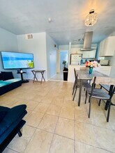 1625 Rebecca St in Pensacola, FL - Building Photo - Building Photo