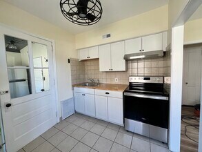 29 Washington Rd in West Windsor Township, NJ - Building Photo - Building Photo