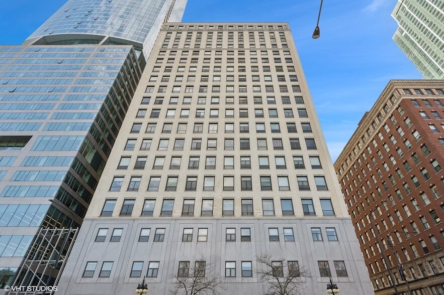 910 S Michigan Ave, Unit 1209 in Chicago, IL - Building Photo