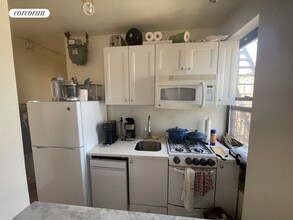 55 Barrow St in New York, NY - Building Photo - Building Photo