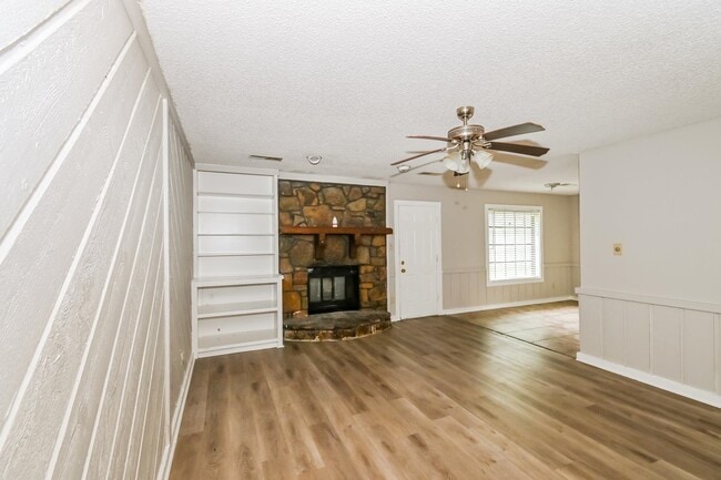 6770 Starkenburg Ln in Memphis, TN - Building Photo - Building Photo