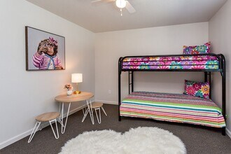 3813 E 27th St in Des Moines, IA - Building Photo - Building Photo