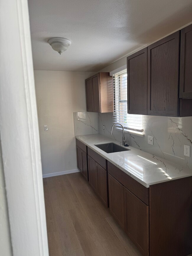 5511 Genoa St, Unit 1