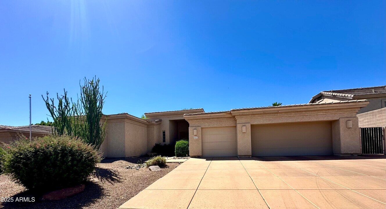 2627 E Acoma Dr in Phoenix, AZ - Building Photo