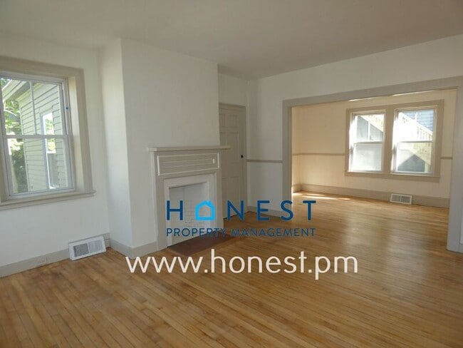 20 Academy St in Hallowell, ME - Building Photo - Building Photo