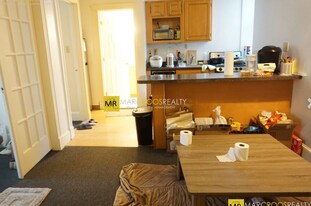 853 Beacon St in Boston, MA - Building Photo