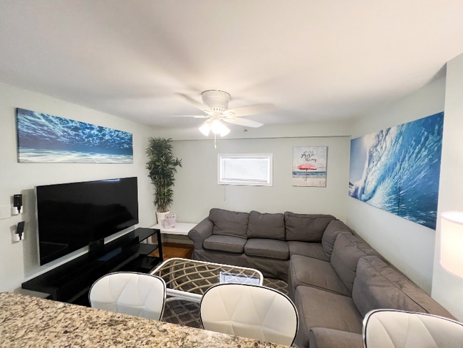 7200 Coastal Hwy