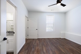 Washington Terrace in Washington, MO - Foto de edificio - Interior Photo
