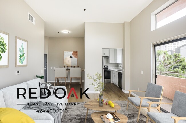 6700 Franklin Pl in Los Angeles, CA - Building Photo - Building Photo