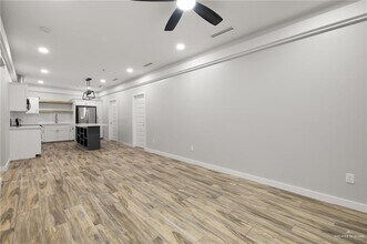 3201 S 6th Ln in McAllen, TX - Building Photo - Building Photo