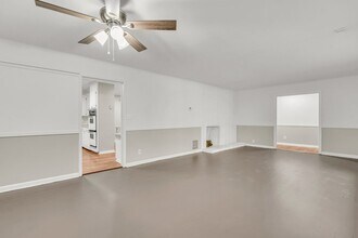 222 Carr Rd in Columbus, MS - Foto de edificio - Building Photo