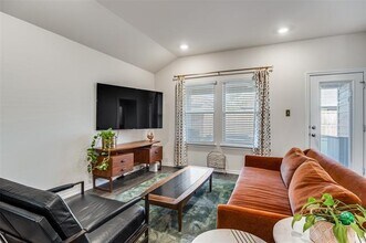 11220 W Pond Dr in Providence Village, TX - Building Photo - Building Photo