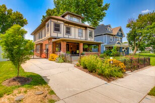 2528 Broadway St in Indianapolis, IN - Building Photo
