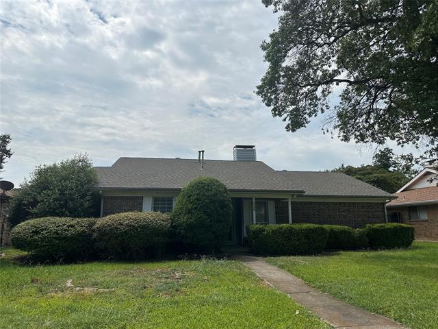 1130 Southwestern Dr in Richardson, TX - Building Photo