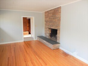 106 Byron Pl in Raleigh, NC - Foto de edificio - Building Photo