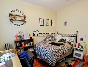 16 Fuller St, Unit 1 in Brookline, MA - Building Photo - Building Photo