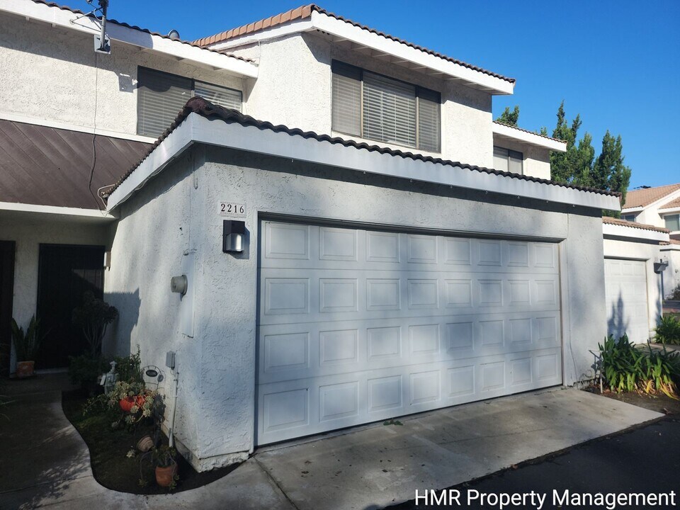 2216 Loggers Ln in Ontario, CA - Building Photo