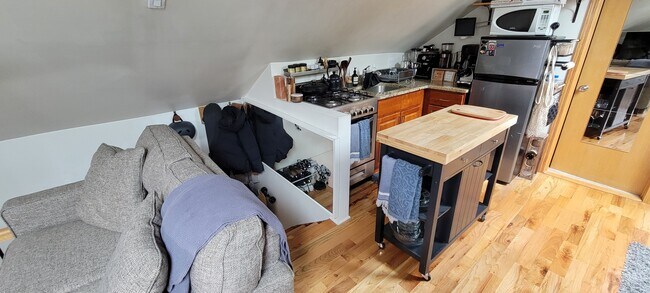 2129 W Le Moyne St in Chicago, IL - Building Photo - Building Photo