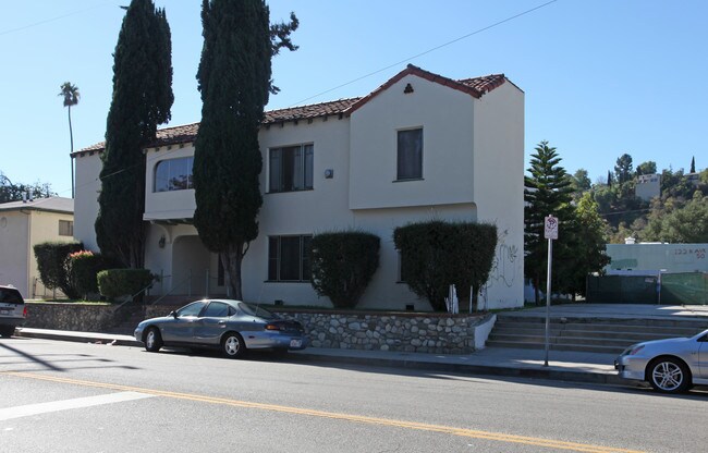 120 Avenue 50 in Los Angeles, CA - Foto de edificio - Building Photo