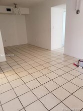500 NW 114th Ave-Unit -102 in Miami, FL - Building Photo - Building Photo