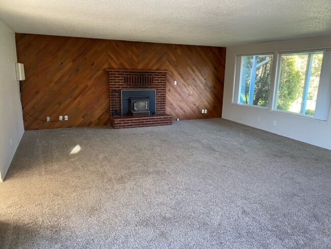 280 S Wall St in Coos Bay, OR - Building Photo - Building Photo