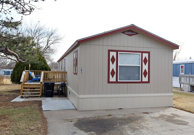 Heritage Oaks in Lincoln, NE - Building Photo - Building Photo