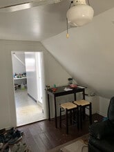 2222 W Dickens Ave, Unit Apt 3 in Chicago, IL - Building Photo - Building Photo