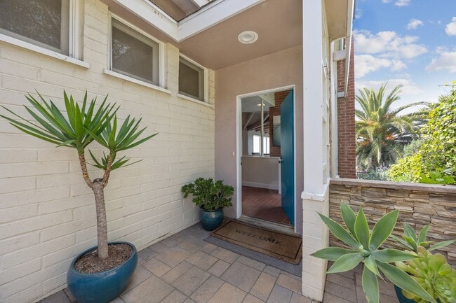 31001 Coast Hwy in Laguna Beach, CA - Building Photo - Building Photo