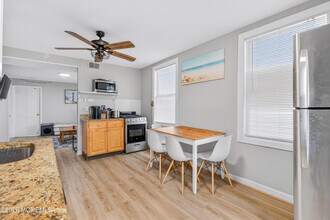 191 3rd Ave in Manasquan, NJ - Building Photo - Building Photo