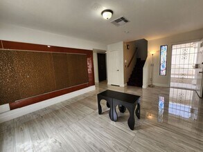 2257 Chatfield Dr in Las Vegas, NV - Building Photo - Building Photo
