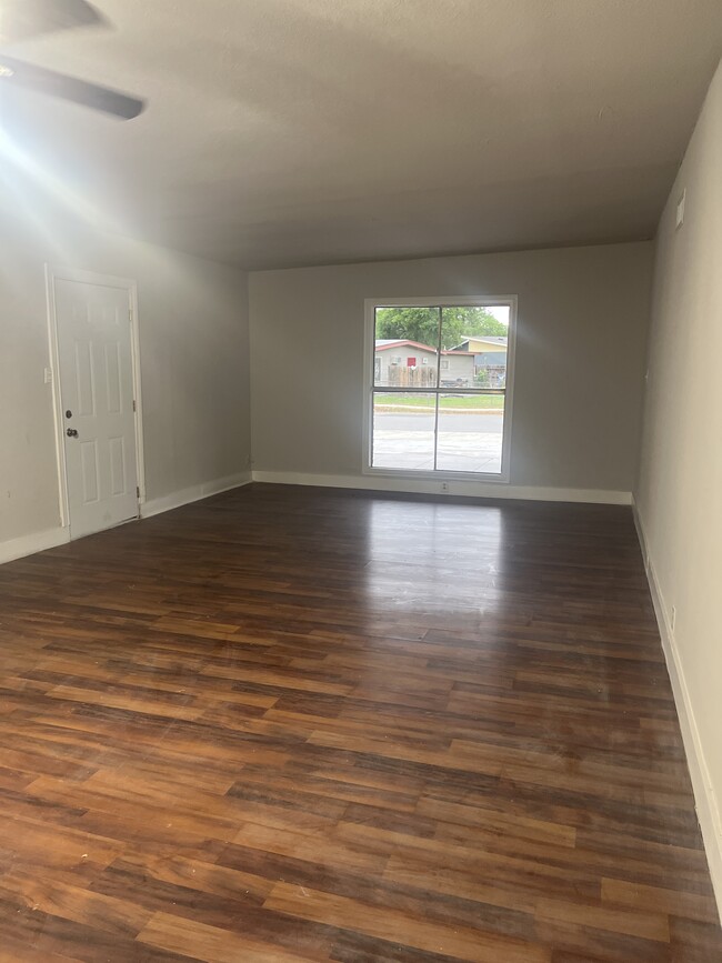 5622 Castle Prince, Unit Apt A